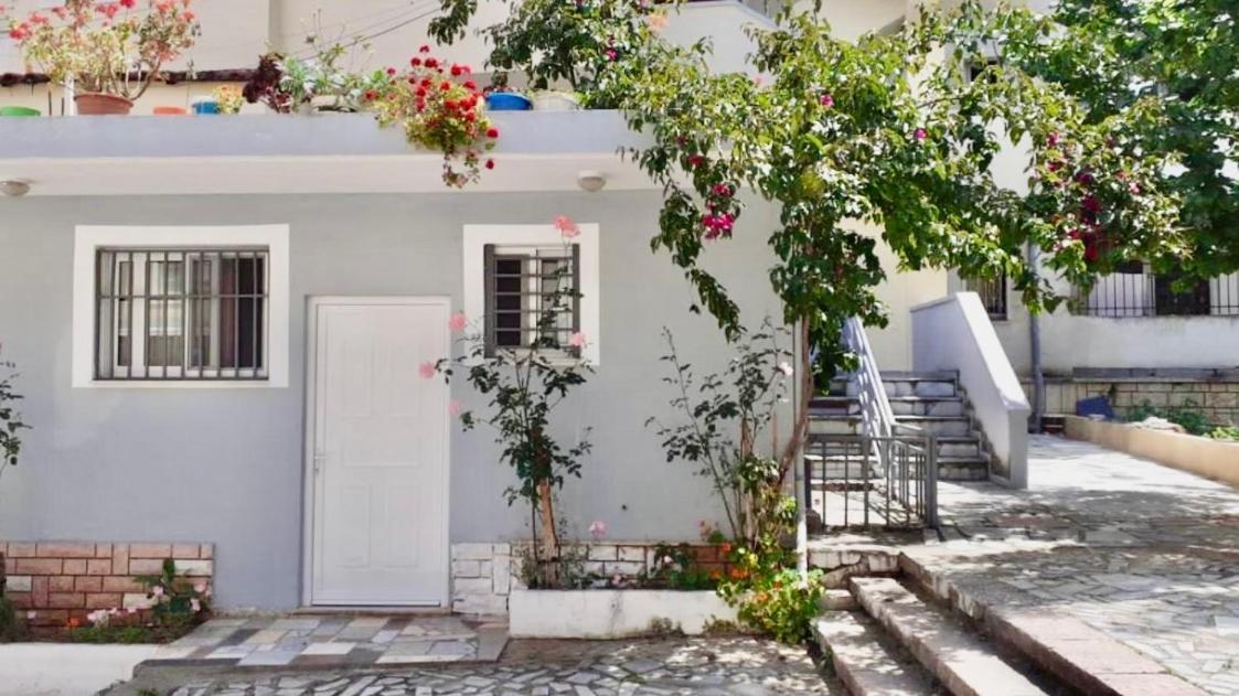 Olti'S Beach House Sarandë Buitenkant foto